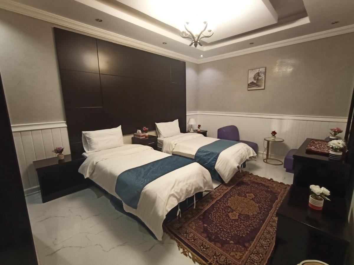 Qasr Al Thuraya Hotel Apartments เจดดาห์ ภายนอก รูปภาพ